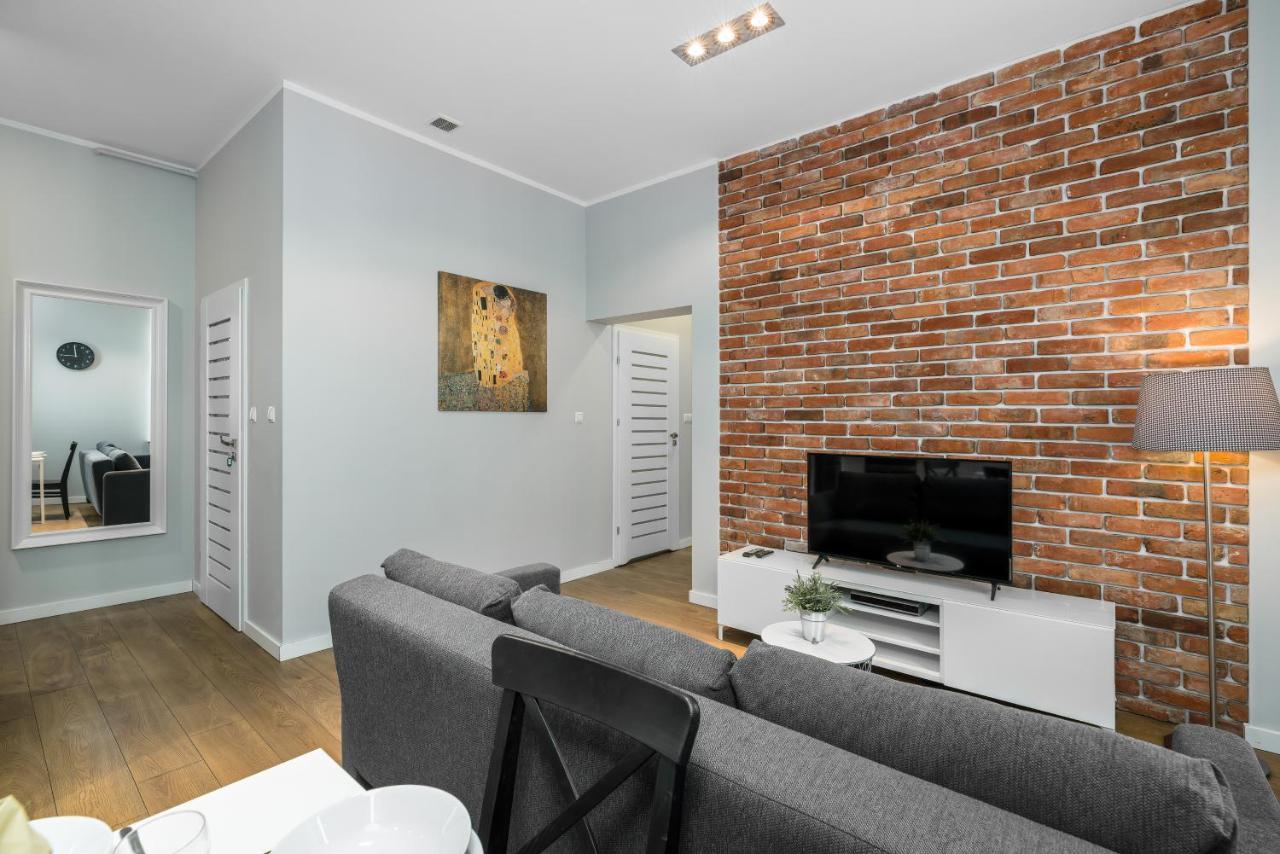 Old Town Apartment Garbary By Noclegi Renters Poznań Exteriör bild