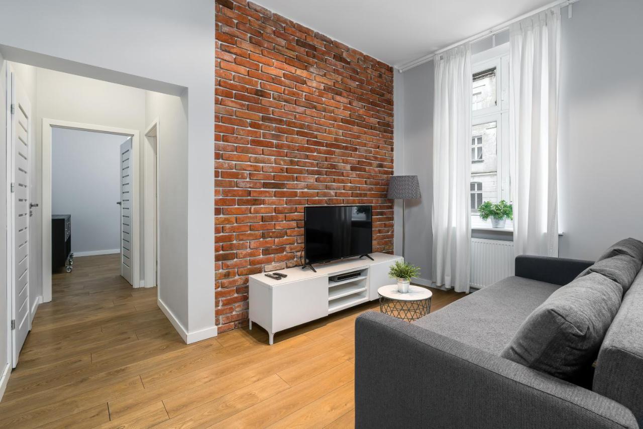Old Town Apartment Garbary By Noclegi Renters Poznań Exteriör bild