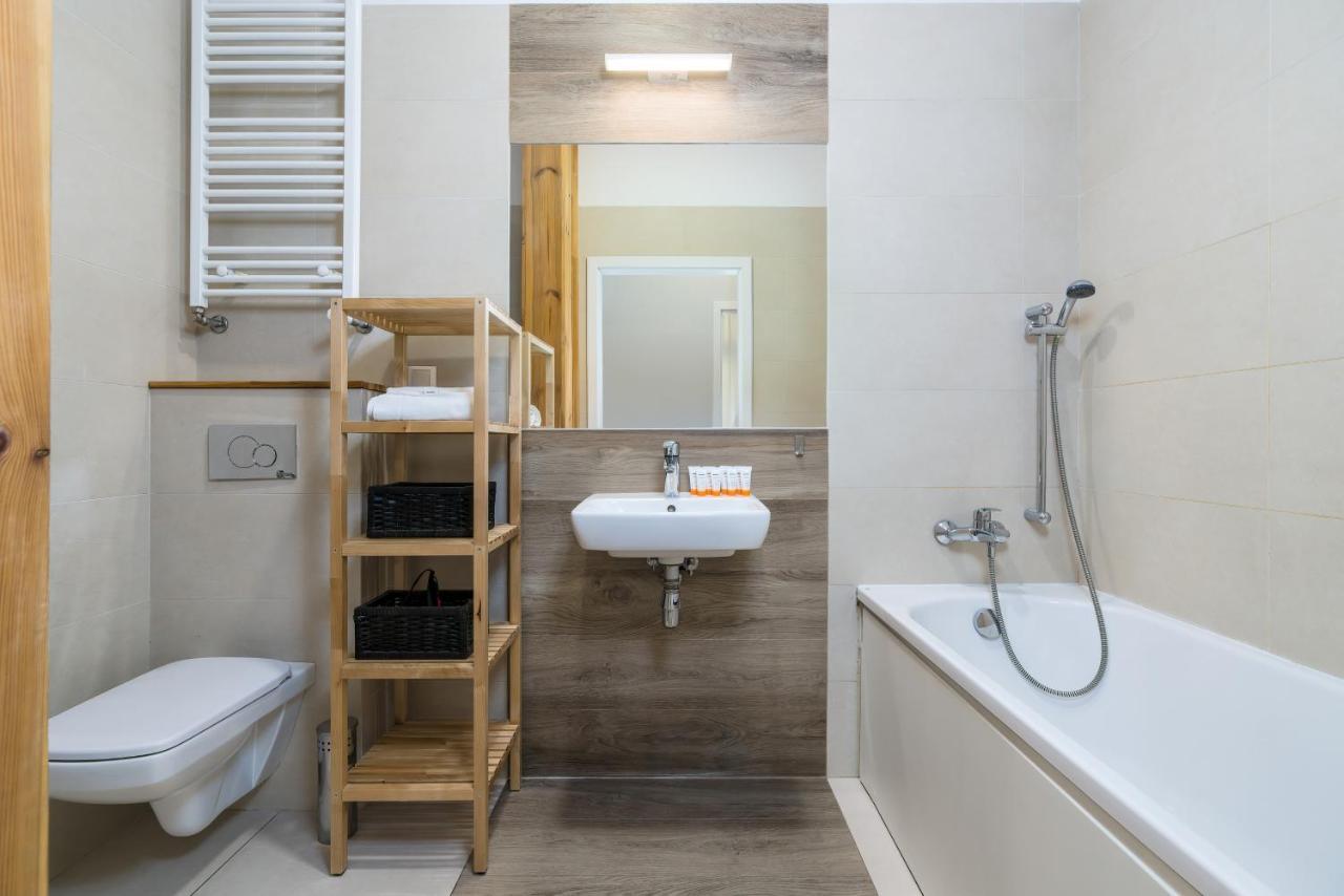 Old Town Apartment Garbary By Noclegi Renters Poznań Exteriör bild